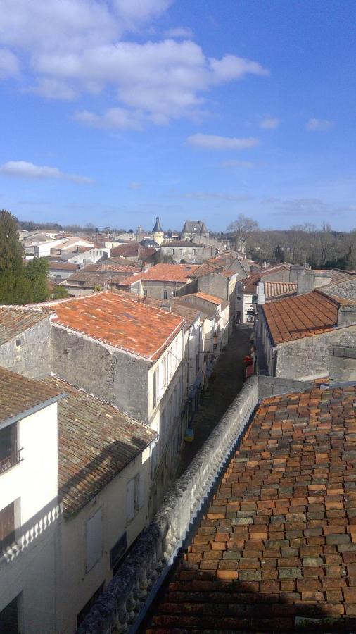 Residence du marche Jonzac Extérieur photo